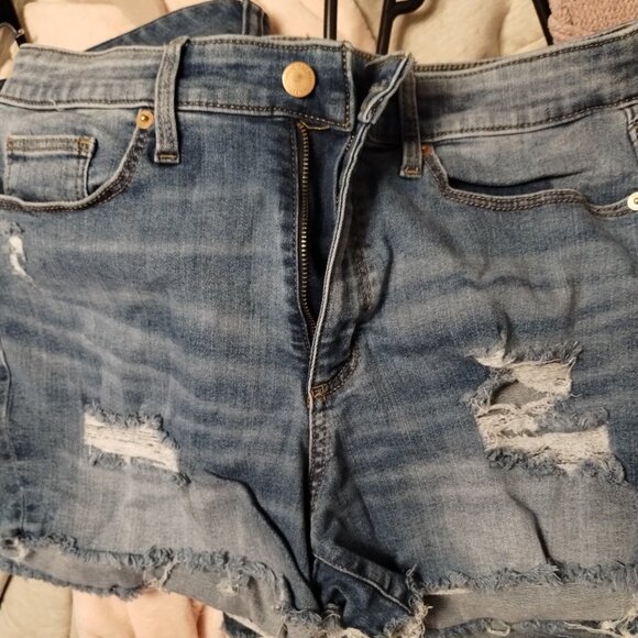 Universal Thread High Rise Midi Shorts Size 12/31 - Picture 1 of 6